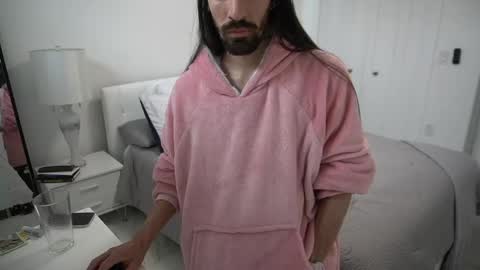 Snapshot of your_ice_cream chatting on 02/13/25, 02:42 Siebel. online show from 02/13/25, 02:42