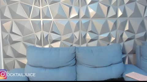 Snapshot of your_juice_ocktail chatting on 09/22/25, 03:19 your_juice_ocktail online show from 09/22/25, 03:19