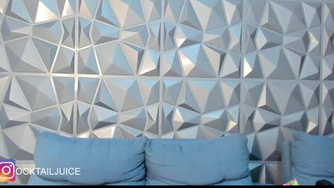 Snapshot of your_juice_ocktail chatting on 09/23/25, 07:06 your_juice_ocktail online show from 09/23/25, 07:06