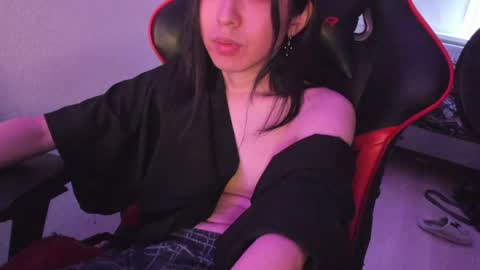 Snapshot of your_little_twink chatting on 05/19/26, 01:56 Han online show from 05/19/26, 01:56