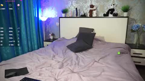 Mary online show from 10/11/25, 09:35