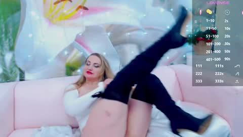 Snapshot of your_milf_lilly chatting on 03/12/25, 09:55 Lilly online show from 03/12/25, 09:55
