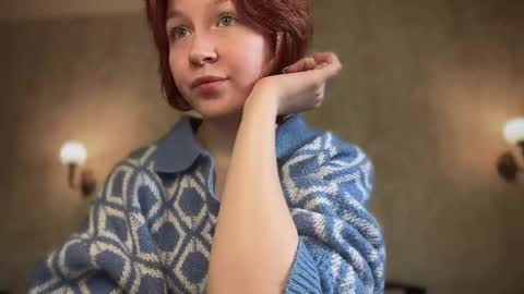 Snapshot of your_moonlight_ chatting on 05/22/26, 10:21 Mia online show from 05/22/26, 10:21
