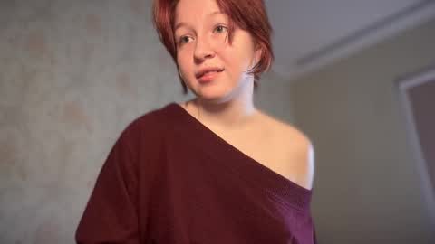 Snapshot of your_moonlight_ chatting on 05/25/26, 11:16 Mia online show from 05/25/26, 11:16