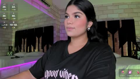 Snapshot of your_naughtyangel chatting on 01/09/25, 09:47 Evelin online show from 01/09/25, 09:47