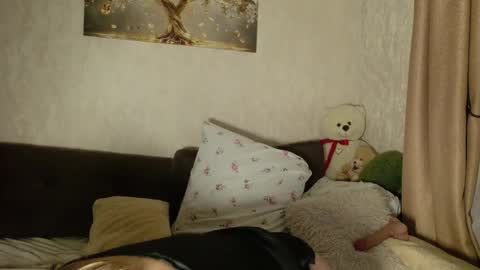 Snapshot of your_nylon_anna chatting on 11/10/25, 03:55 Anna online show from 11/10/25, 03:55