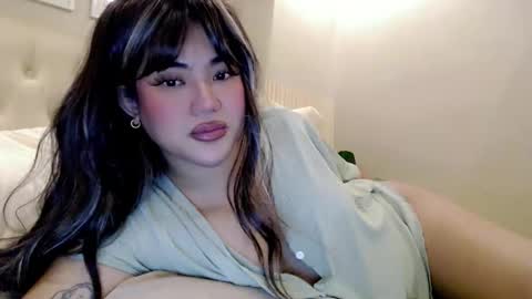 Snapshot of your_pov chatting on 09/28/25, 01:49 Lena online show from 09/28/25, 01:49