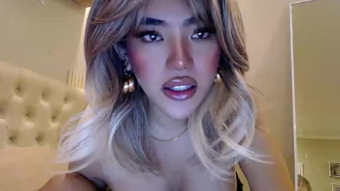 Snapshot of your_pov chatting on 03/04/26, 02:39 Lena online show from 03/04/26, 02:39