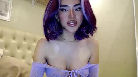 Snapshot of your_pov chatting on 04/18/26, 10:30 Lena online show from 04/18/26, 10:30