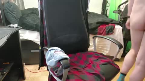 Snapshot of your_secret_johnny chatting on 02/24/25, 10:25 Ben Dover online show from 02/24/25, 10:25