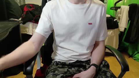 Snapshot of your_secret_johnny chatting on 02/28/25, 06:31 Ben Dover online show from 02/28/25, 06:31