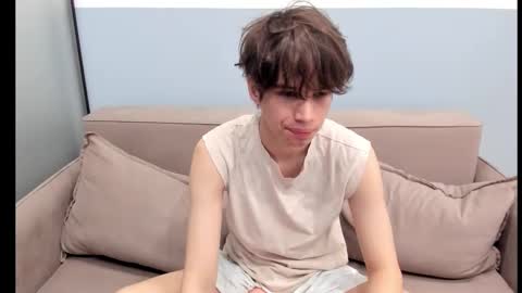 your_shy_guy online show from 10/01/25, 04:07