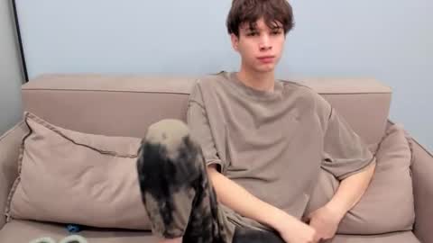 your_shy_guy online show from 11/09/25, 07:06