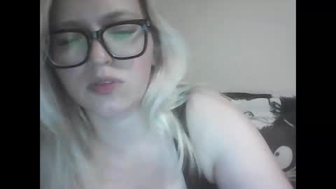 Snapshot of your_sinful_soul chatting on 06/02/26, 05:48 Roxy online show from 06/02/26, 05:48