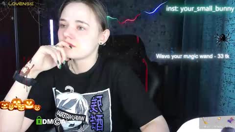Snapshot of your_small_bunny chatting on 11/02/25, 02:03 Molly online show from 11/02/25, 02:03