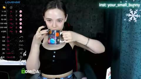 Snapshot of your_small_bunny chatting on 12/16/25, 02:16 Molly online show from 12/16/25, 02:16