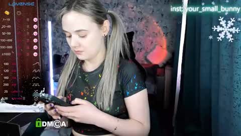 Snapshot of your_small_bunny chatting on 02/03/26, 06:40 Molly online show from 02/03/26, 06:40