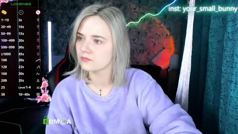 Snapshot of your_small_bunny chatting on 05/18/26, 04:07 Molly online show from 05/18/26, 04:07