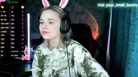 Snapshot of your_small_bunny chatting on 06/12/26, 02:21 Molly online show from 06/12/26, 02:21