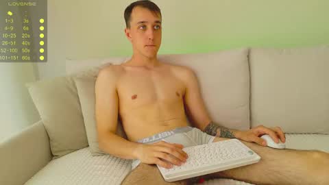 Snapshot of your_super_hero chatting on 05/26/26, 03:02 Alex online show from 05/26/26, 03:02