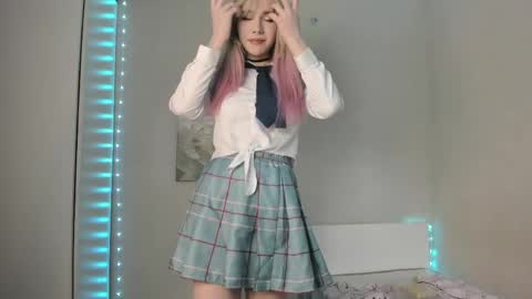 Snapshot of your_tender_doll chatting on 04/23/26, 02:41 Alice online show from 04/23/26, 02:41