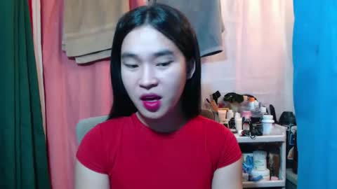 Snapshot of your_twinkletoes18 chatting on 11/02/25, 06:43 your_twinkletoes18 online show from 11/02/25, 06:43