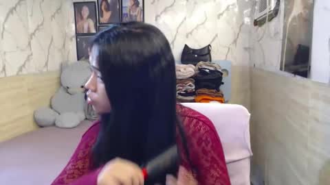 your_twinkletoes18 online show from 05/18/26, 05:02