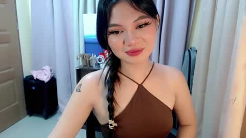 Snapshot of yourangelictransgirl chatting on 12/11/24, 05:00 Hi its me Yna online show from 12/11/24, 05:00