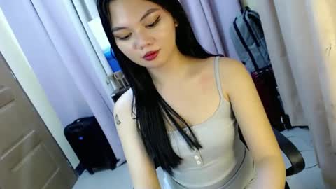 Snapshot of yourangelictransgirl chatting on 12/12/24, 06:21 Hi its me Yna online show from 12/12/24, 06:21