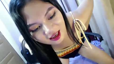Snapshot of yourangelictransgirl chatting on 12/14/24, 02:56 Hi its me Yna online show from 12/14/24, 02:56