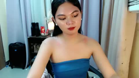 Snapshot of yourangelictransgirl chatting on 12/29/24, 08:48 Hi its me Yna online show from 12/29/24, 08:48