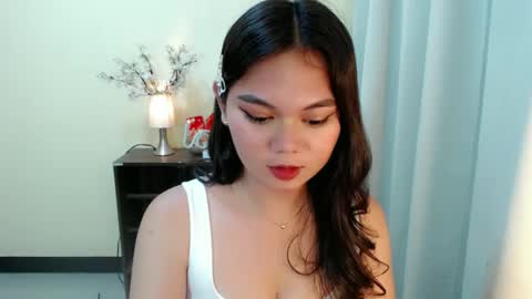 Snapshot of yourangelictransgirl chatting on 01/26/25, 03:47 Hi its me Yna online show from 01/26/25, 03:47