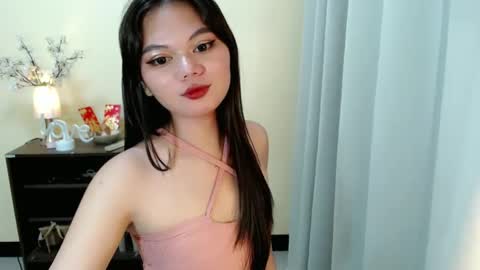 Snapshot of yourangelictransgirl chatting on 02/05/25, 06:37 Hi its me Yna online show from 02/05/25, 06:37