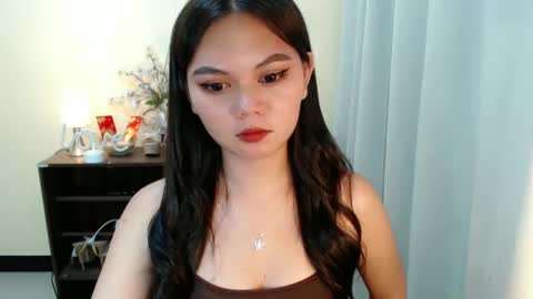 Snapshot of yourangelictransgirl chatting on 02/14/25, 04:09 Hi its me Yna online show from 02/14/25, 04:09