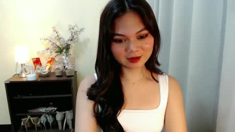 Snapshot of yourangelictransgirl chatting on 02/21/25, 01:11 Hi its me Yna online show from 02/21/25, 01:11