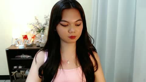 Snapshot of yourangelictransgirl chatting on 02/25/25, 03:49 Hi its me Yna online show from 02/25/25, 03:49