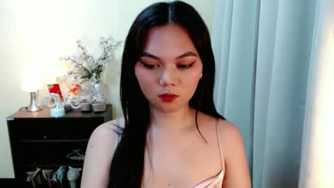 Snapshot of yourangelictransgirl chatting on 03/05/25, 12:22 Hi its me Yna online show from 03/05/25, 12:22
