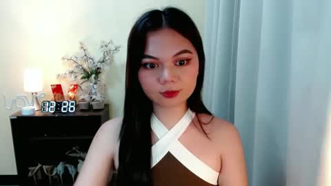 Snapshot of yourangelictransgirl chatting on 03/10/25, 04:25 Hi its me Yna online show from 03/10/25, 04:25