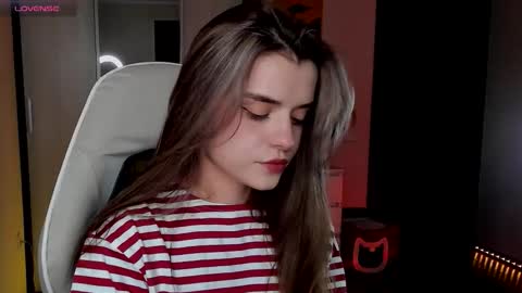 Snapshot of youranikka chatting on 09/25/25, 08:12 Anikka online show from 09/25/25, 08:12