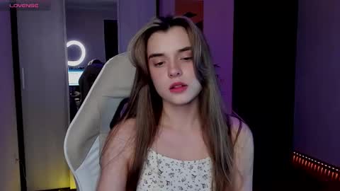 Snapshot of youranikka chatting on 09/26/25, 05:50 Anikka online show from 09/26/25, 05:50