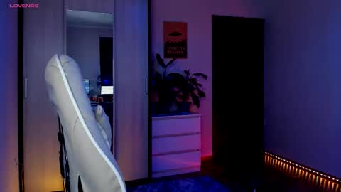 Snapshot of youranikka chatting on 10/02/25, 05:31 Anikka online show from 10/02/25, 05:31