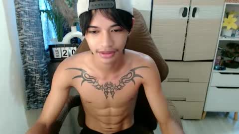 Snapshot of yourasian_eric chatting on 03/21/26, 01:32 yourasian_eric online show from 03/21/26, 01:32