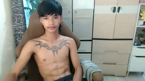 Snapshot of yourasian_eric chatting on 04/11/26, 06:07 yourasian_eric online show from 04/11/26, 06:07