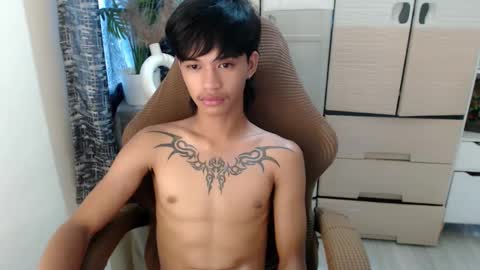 Snapshot of yourasian_eric chatting on 04/29/26, 03:32 yourasian_eric online show from 04/29/26, 03:32