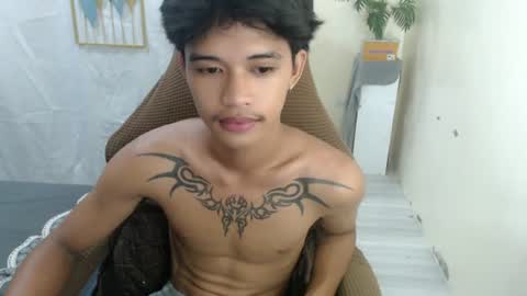 Snapshot of yourasian_eric chatting on 06/13/26, 10:13 yourasian_eric online show from 06/13/26, 10:13