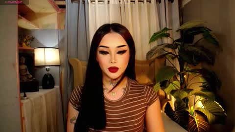 Snapshot of yourasiancockisontop chatting on 11/29/25, 08:34 kim online show from 11/29/25, 08:34