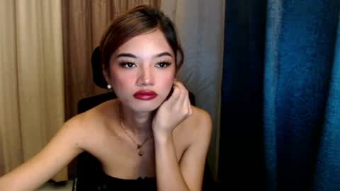 Snapshot of yourblair chatting on 06/11/26, 02:53 yourblair online show from 06/11/26, 02:53