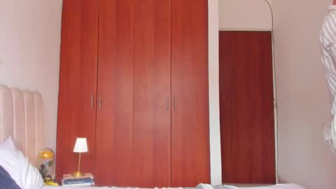 YOURBOYNEXTDOOR online show from 09/24/25, 06:22