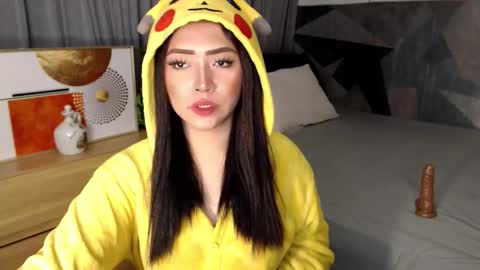 JEN  online show from 10/11/25, 11:09