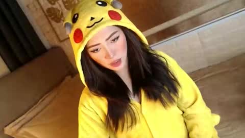 JEN  online show from 10/27/25, 10:52